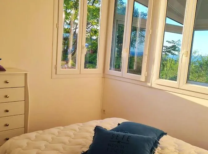 Vakantiehuis Maison Accueillante A Avec Vue Sur Le Jardin Et La